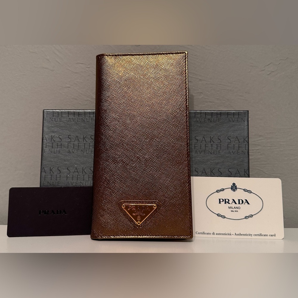 SOLD!💎Prada Saffiano Bronze Wallet-EUC